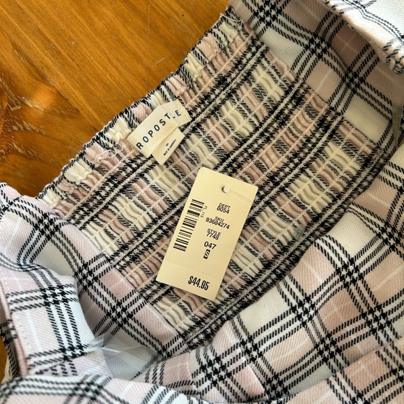Aeropostale Pink, Black and White Plaid Top - Picture 2 of 9